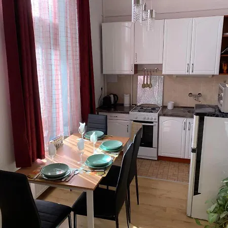 Varos Szive Apartment